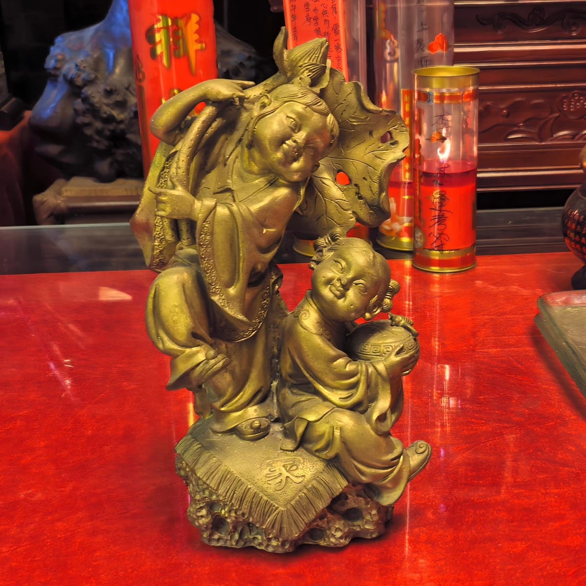 Guanyin with Child (Bronze, on Red Cloth) (铜送子观音(红案))